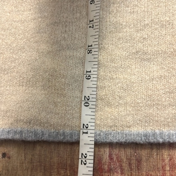 Z Supply,Rosi Blocked Sweater,(Out of Stock On-Line),Extra Sleeve Length,Size L - Picture 8 of 10